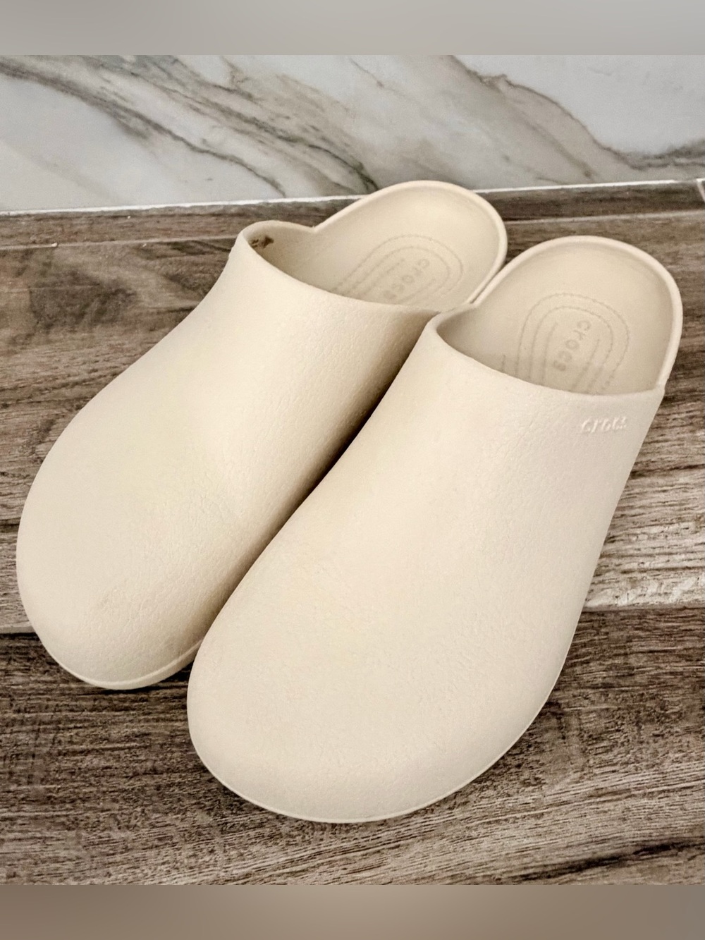 CROCS LiteRide Mule Clogs in Light Cream